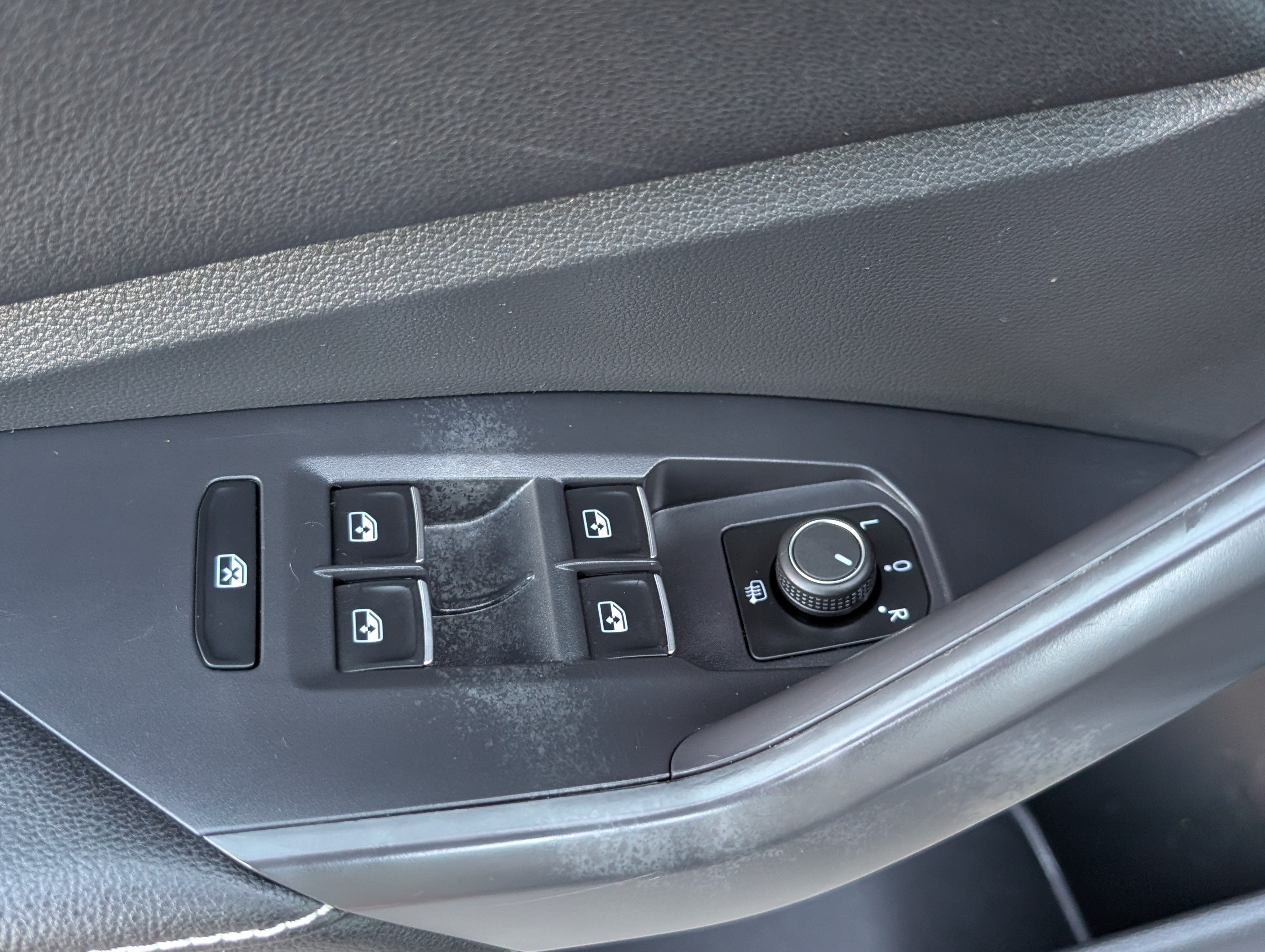 Used 2025 Volkswagen Jetta S FWD image 17