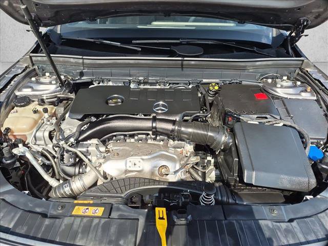 Used 2021 Mercedes-Benz GLB 250 4MATIC image 26