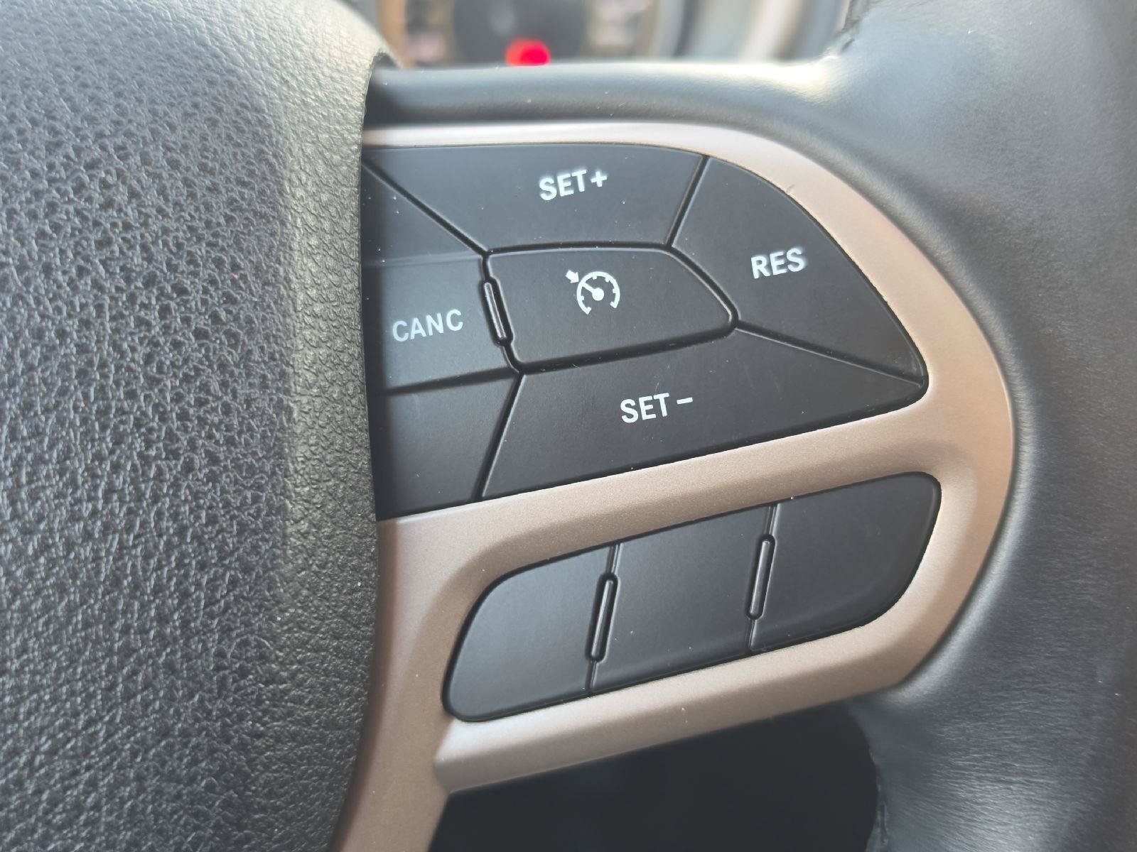 Used 2017 Jeep Cherokee High Altitude AWD/4WD image 20