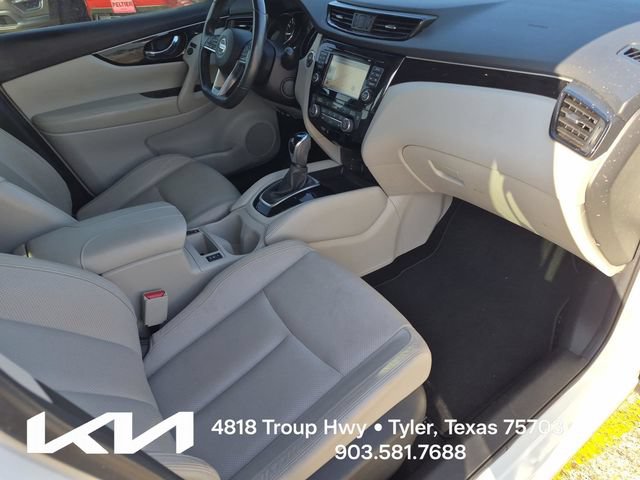 Used 2018 Nissan Rogue Sport SL w/ SL Premium Package FWD image 15