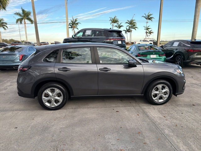 Used 2023 Honda HR-V LX image 7