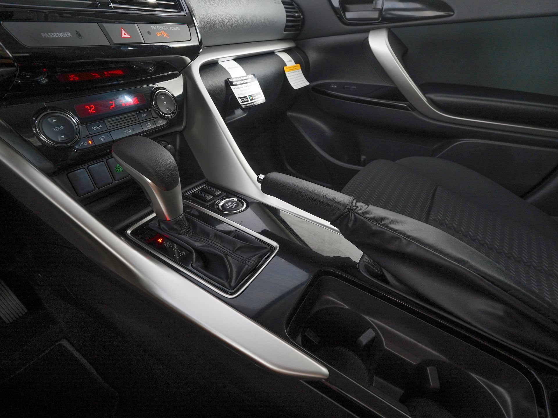 New 2026 Mitsubishi Eclipse Cross LE AWD/4WD image 15