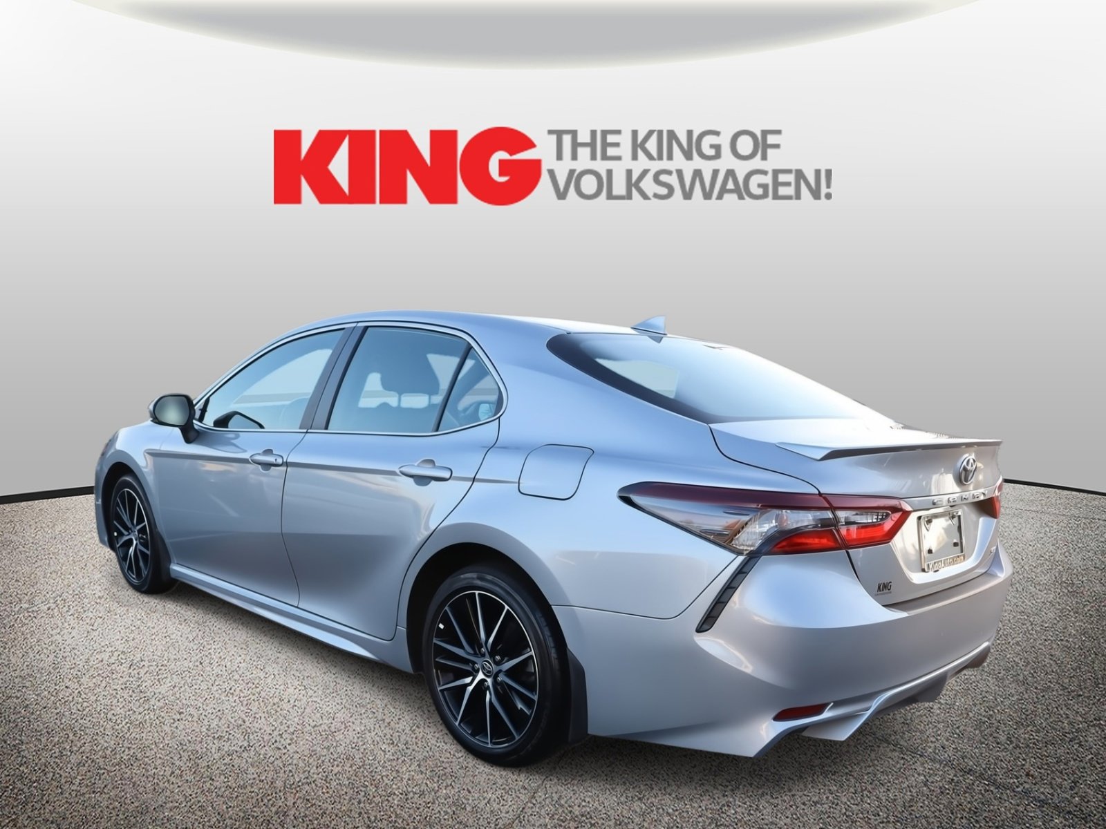 Used 2024 Toyota Camry SE image 6