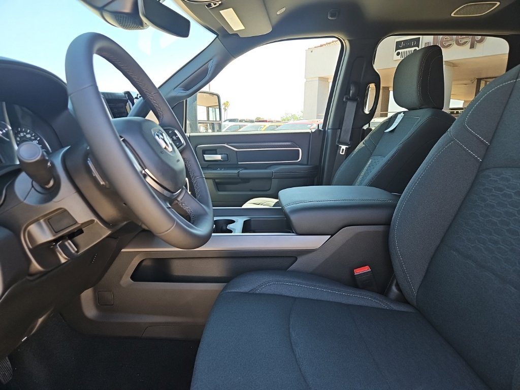 New 2026 RAM 2500 Big Horn AWD/4WD image 17