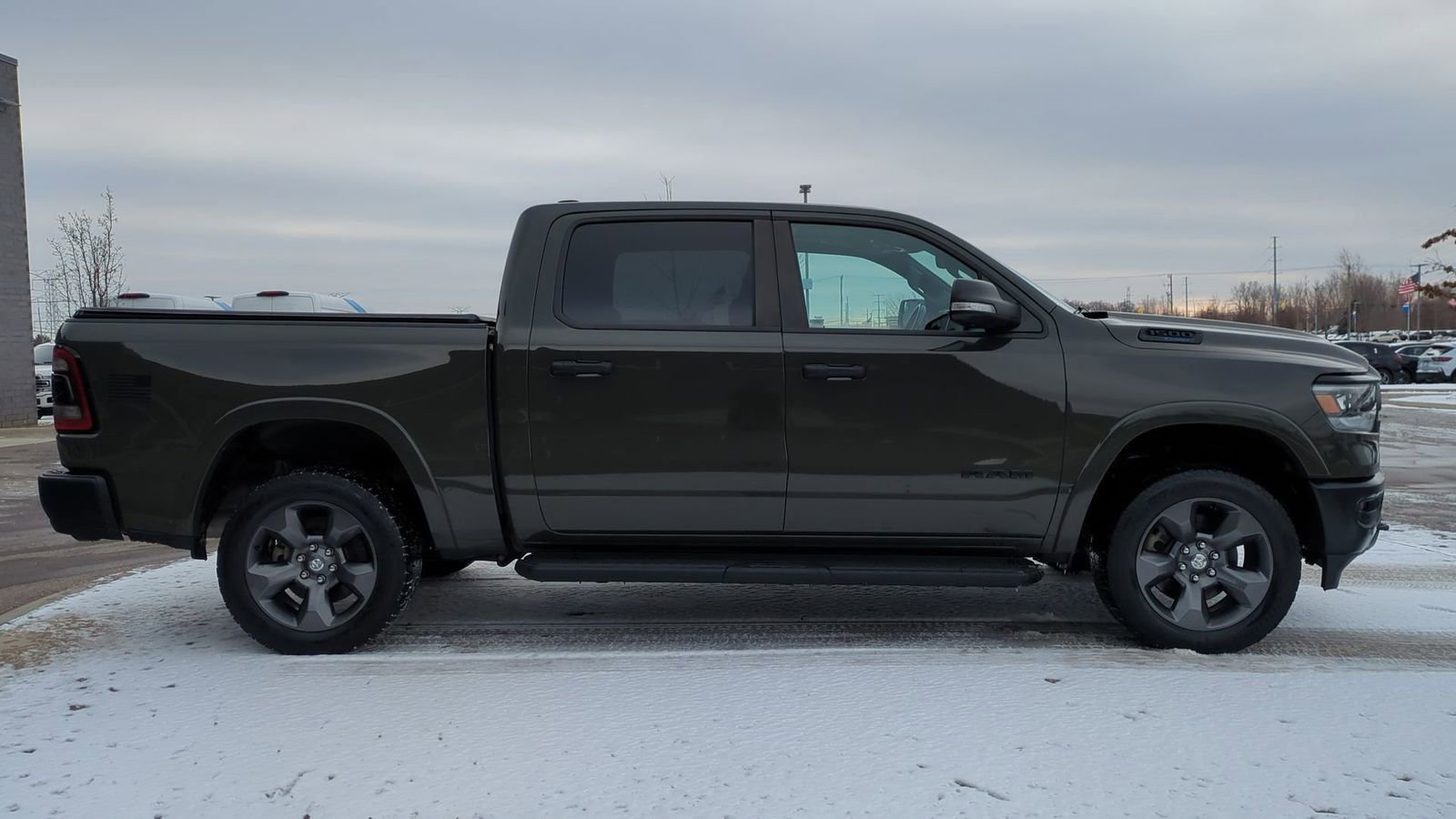 Used 2021 RAM 1500 Big Horn w/ Built-to-serve Edition image 8