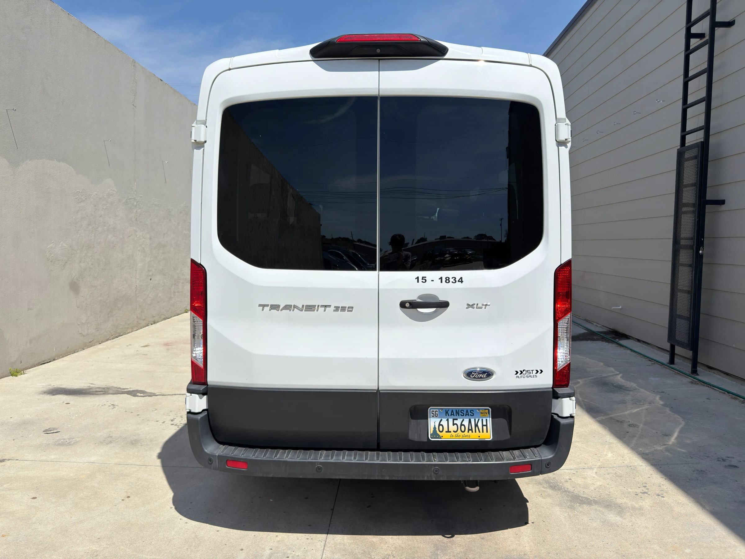 Used 2021 Ford Transit 350 XLT RWD image 6