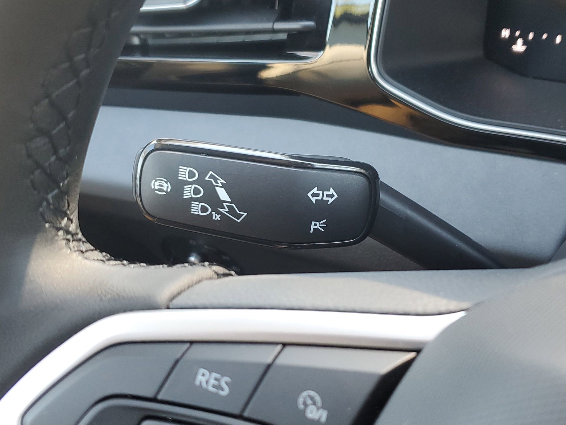 Used 2025 Volkswagen Jetta SE image 22