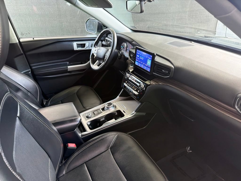 Used 2021 Ford Explorer Limited AWD/4WD image 38