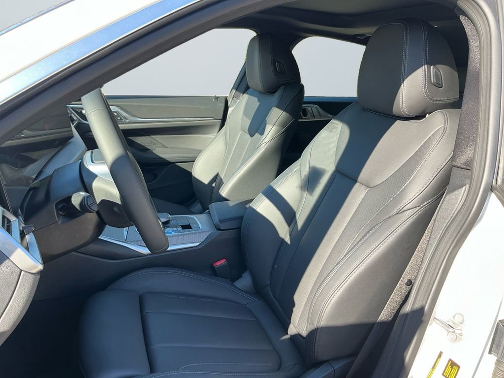 Used 2025 BMW i4 eDrive40 image 10