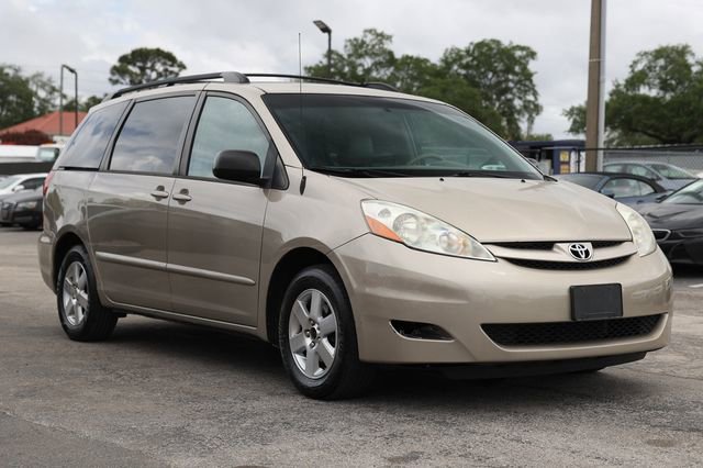 Used 2009 Toyota Sienna LE image 18