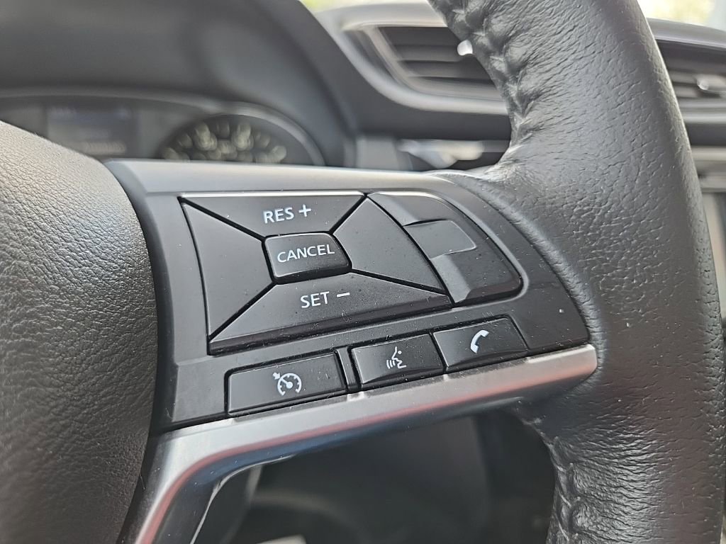 Used 2020 Nissan Rogue SV AWD/4WD image 39