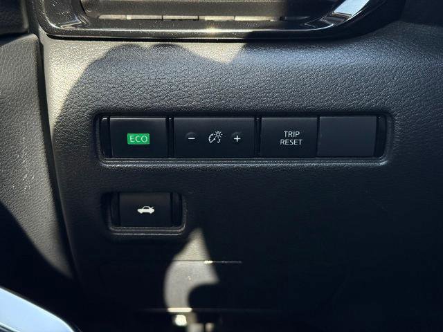 Certified 2024 Nissan Sentra SR w/ Trunk Package FWD image 26