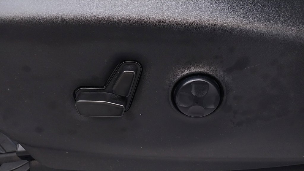 Used 2021 Chrysler Pacifica Touring-L image 19