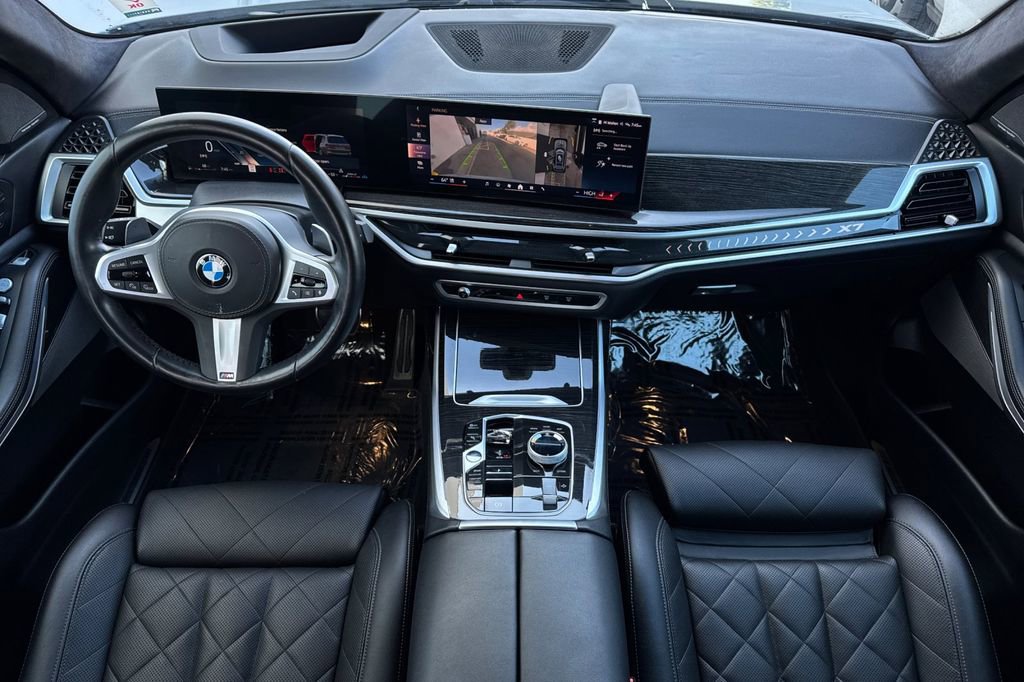 Used 2024 BMW X7 xDrive40i w/ M Sport Package AWD/4WD image 14