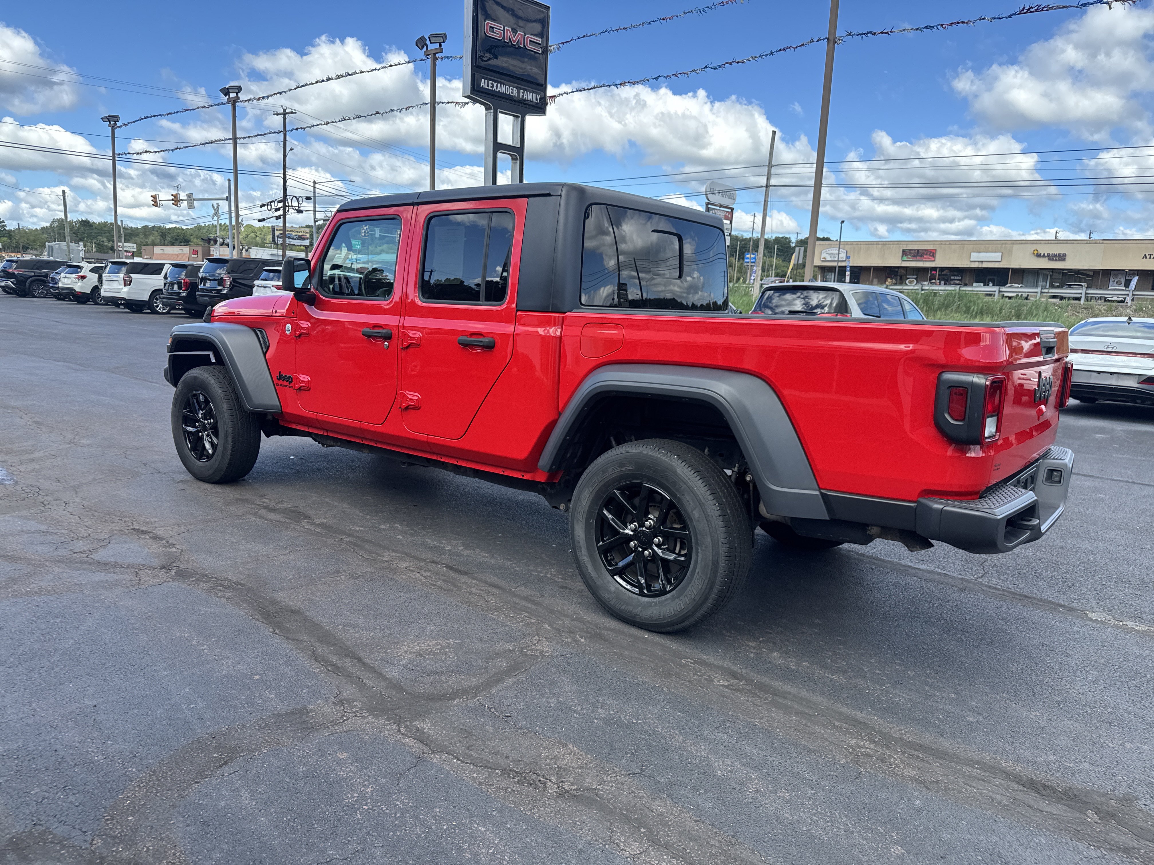 Used 2020 Jeep Gladiator Sport w/ Quick Order Package 24S AWD/4WD image 6