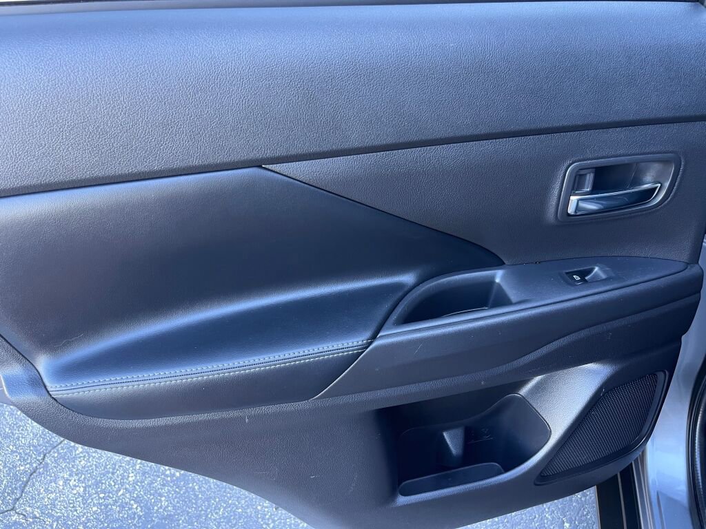 Used 2019 Mitsubishi Outlander SEL image 22