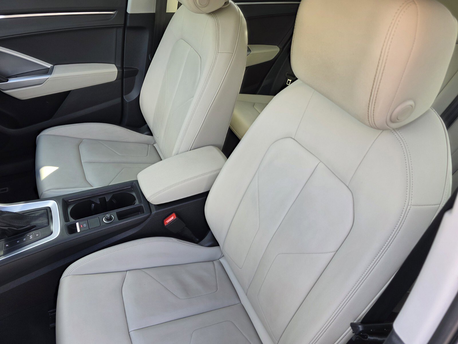 Used 2024 Audi Q3 2.0T Premium AWD/4WD image 12