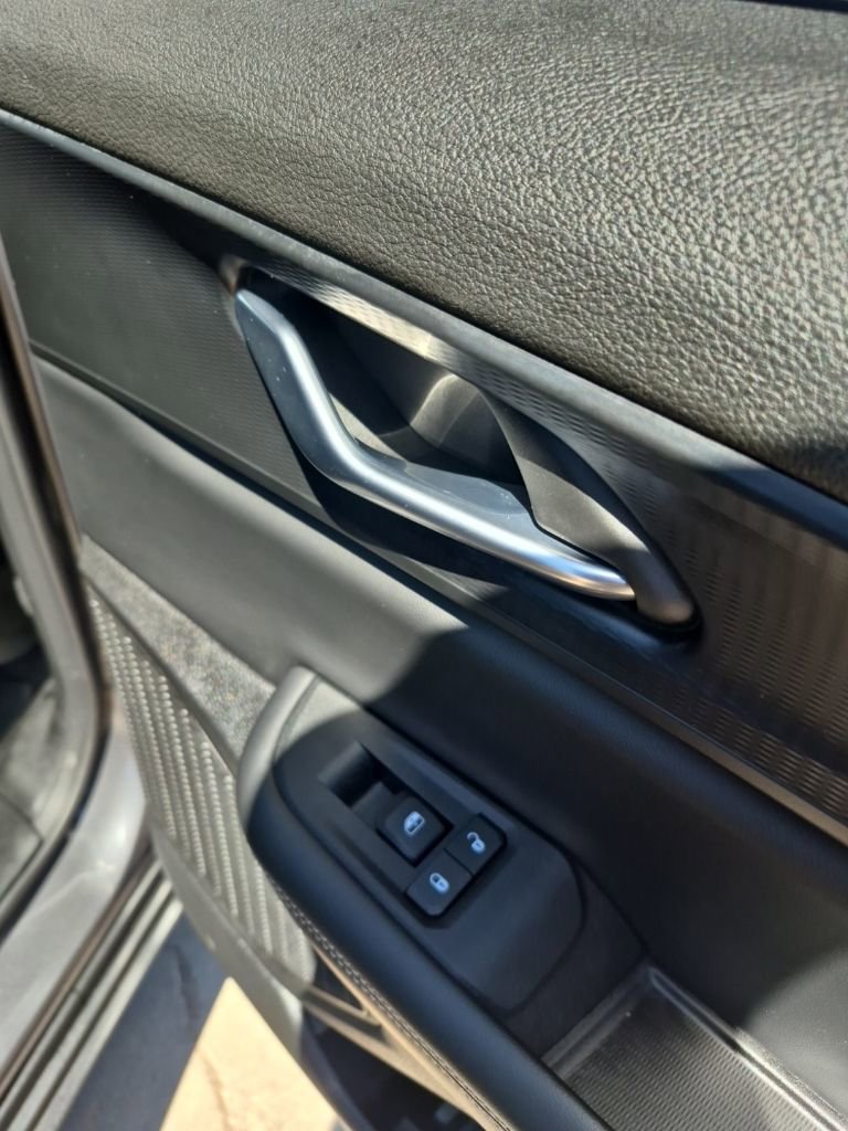 Used 2025 Jeep Grand Cherokee Altitude image 20