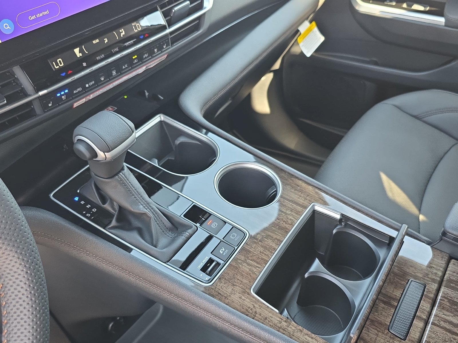 New 2026 Toyota Sienna Limited AWD/4WD image 21