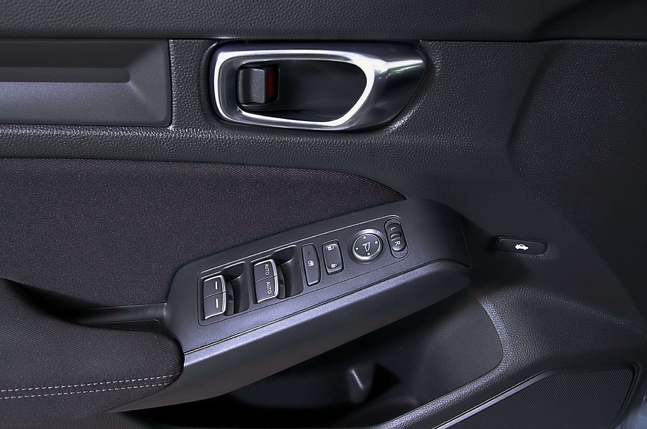 Used 2025 Honda Civic Sport image 17