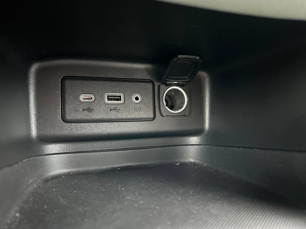 Used 2023 Chevrolet Equinox LT FWD image 30