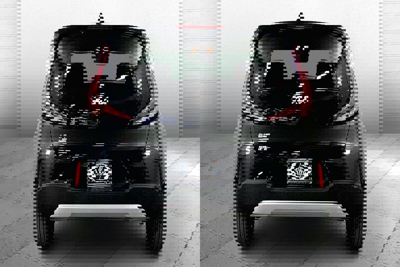 Certified 2025 Kia Soul LX image 3