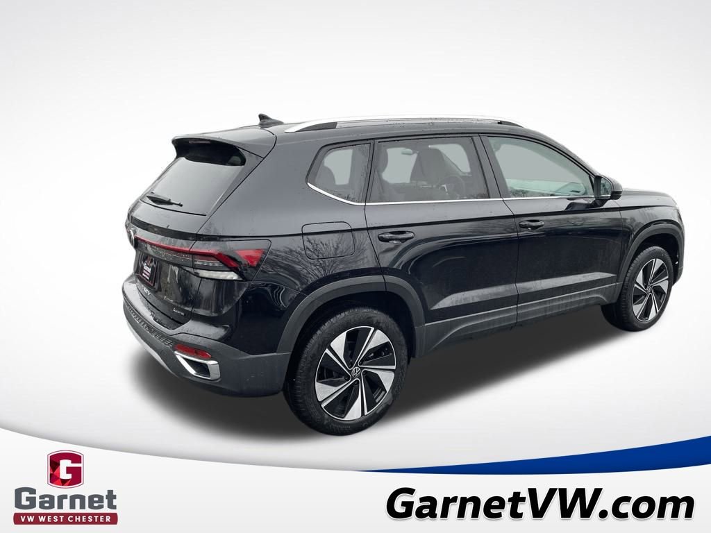 New 2026 Volkswagen Taos SE image 5