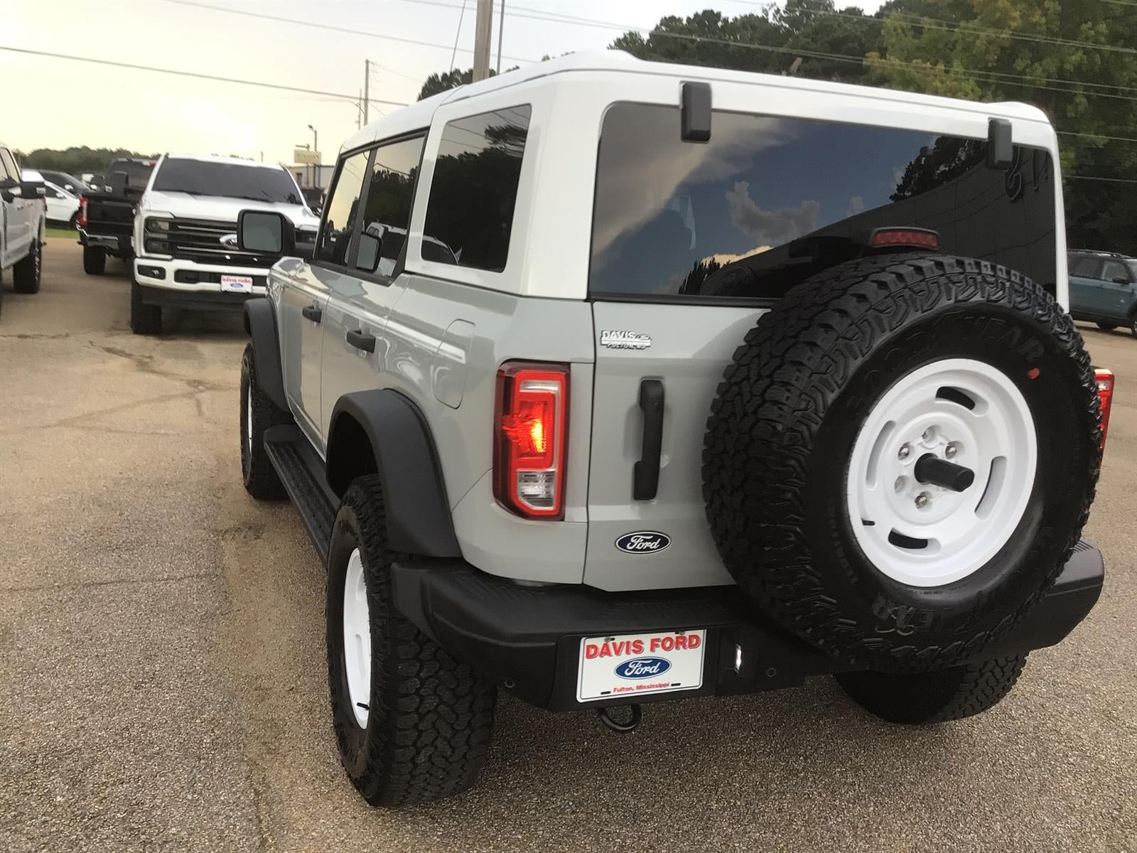 New 2026 Ford Bronco Heritage Edition AWD/4WD image 14