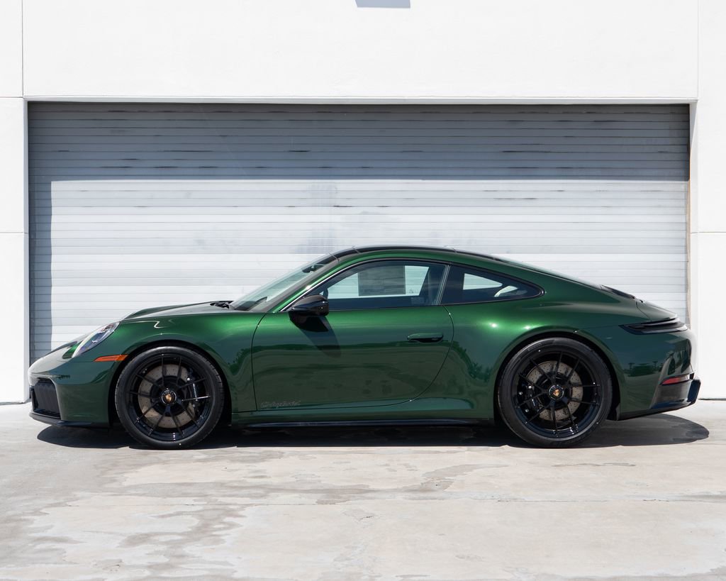 New 2026 Porsche 911 Carrera GTS RWD image 2