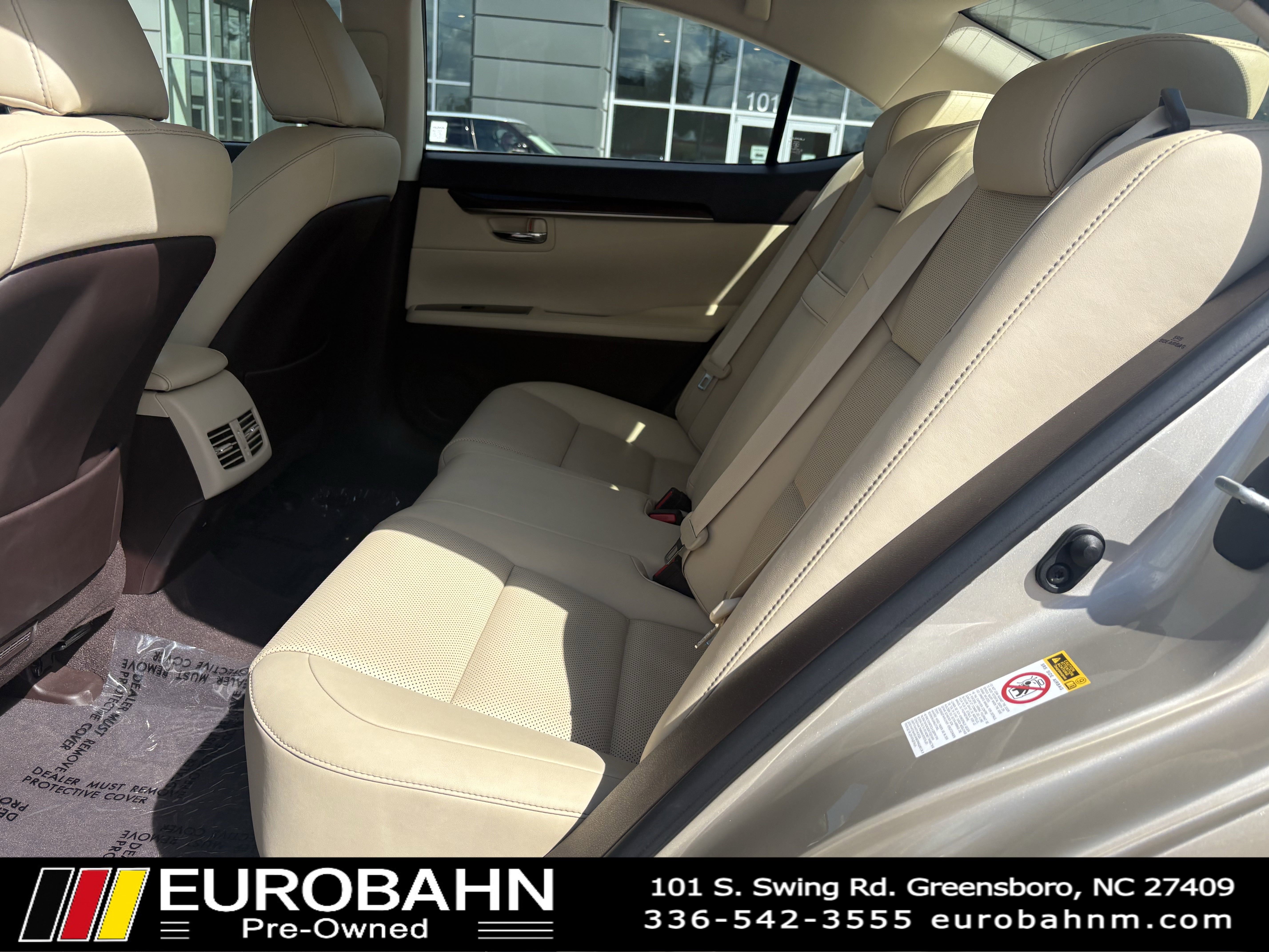 Used 2016 Lexus ES 350 w/ Premium Package w/Wood Trim image 10