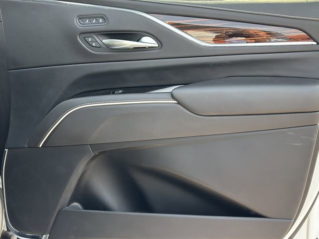 Used 2021 Cadillac Escalade ESV Premium Luxury image 10