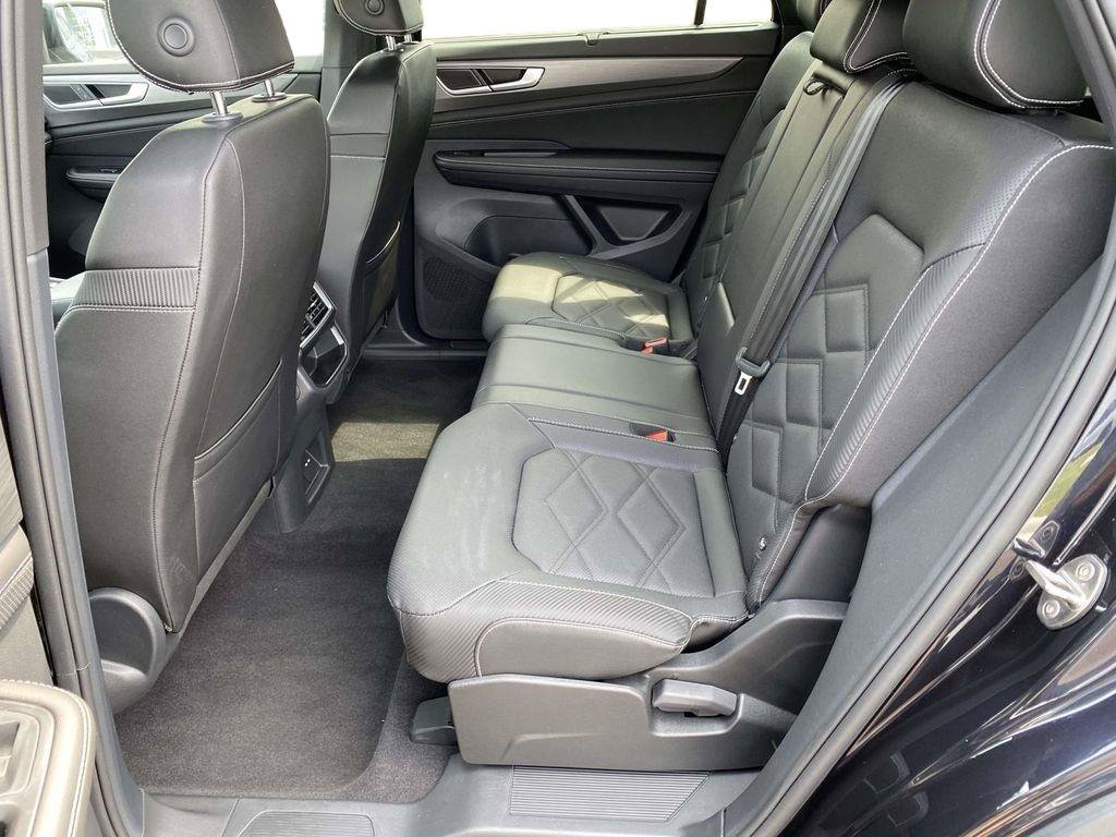 Used 2026 Volkswagen Atlas Cross Sport SE FWD image 10