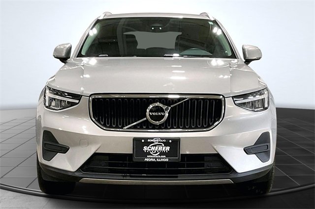 Certified 2023 Volvo XC40 B5 Core w/ Convenience Package image 4
