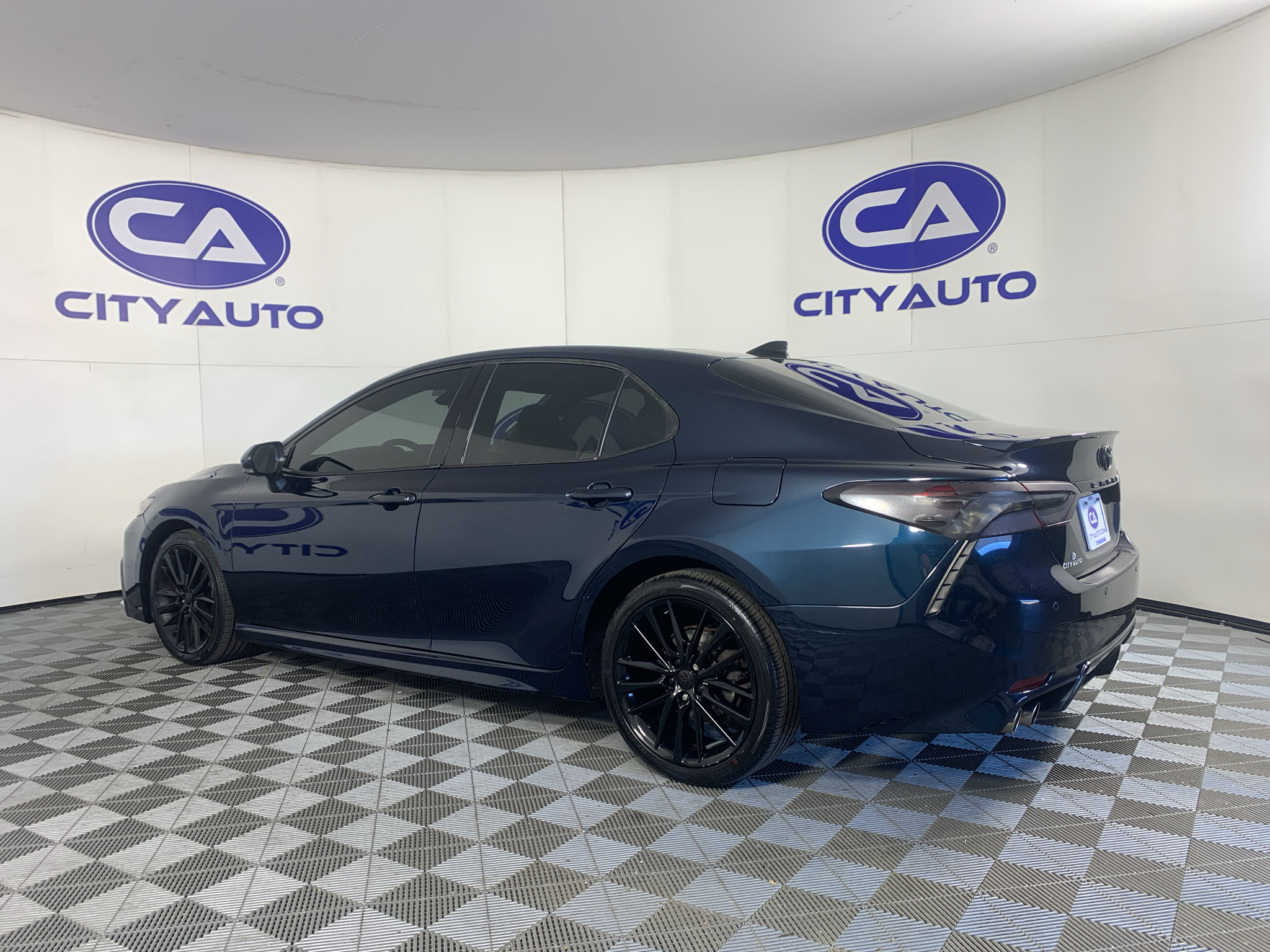 Used 2021 Toyota Camry XSE w/ Navigation Package FWD image 5
