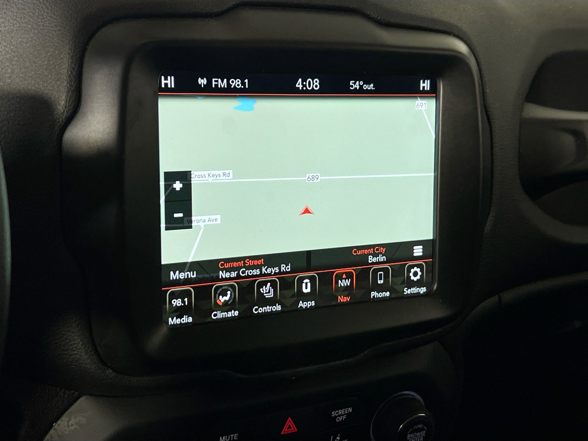 Used 2022 Jeep Renegade Latitude w/ Sun/Sound Group image 13