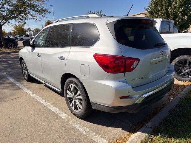 Used 2017 Nissan Pathfinder SL AWD/4WD image 10