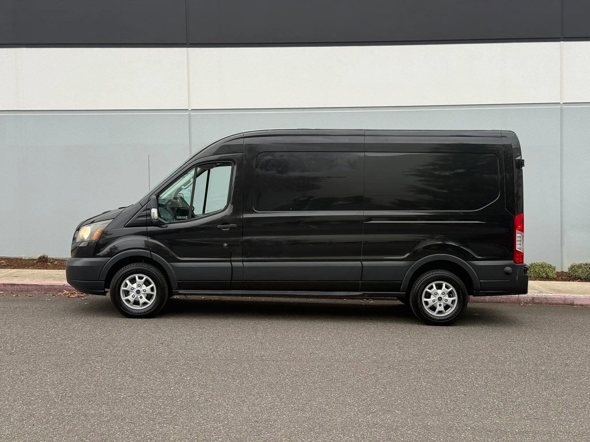 Used 2015 Ford Transit 250 148 Medium Roof image 2