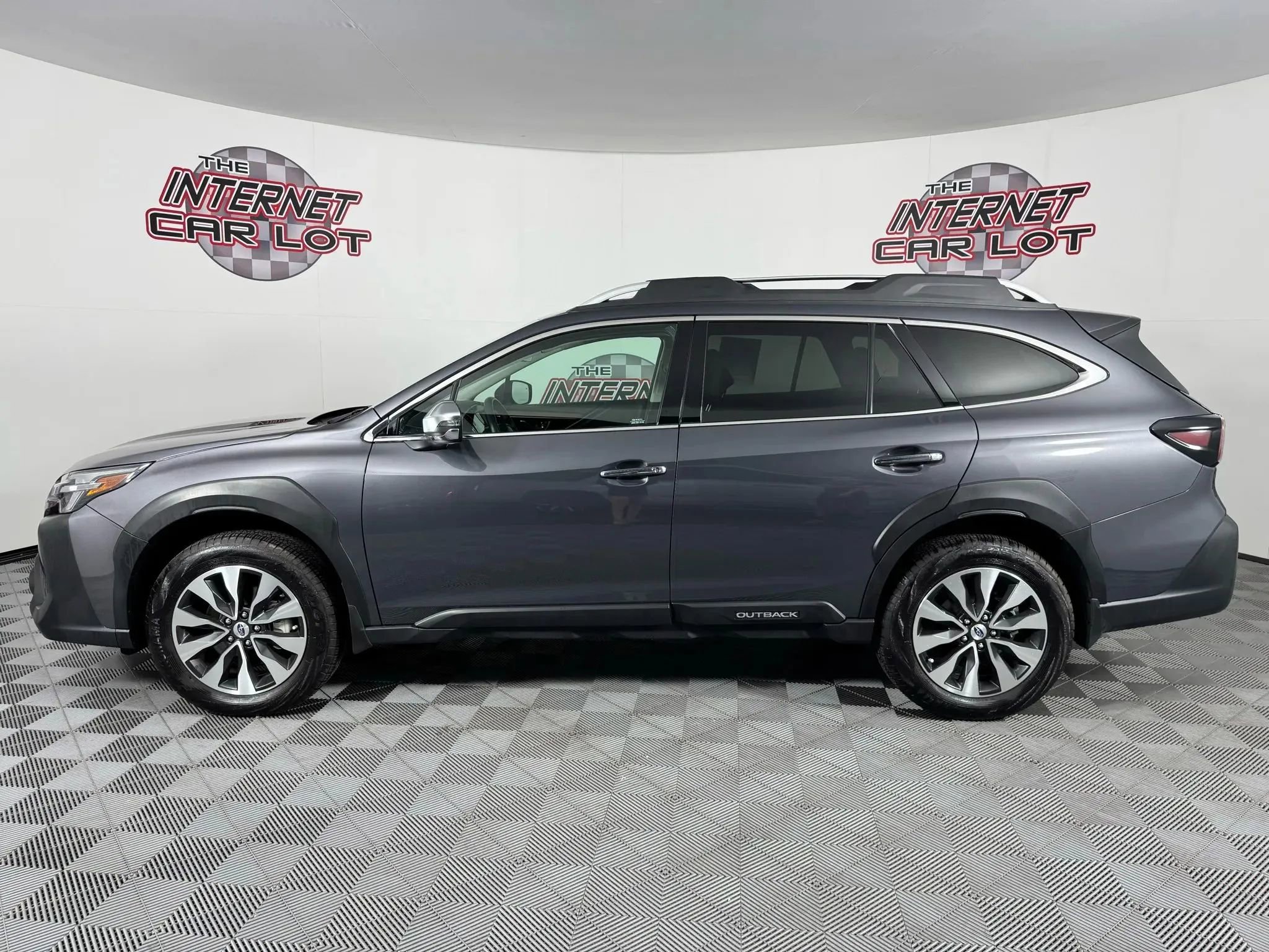 Used 2024 Subaru Outback Touring image 4
