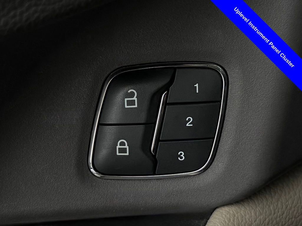 Used 2019 Ford Expedition XLT w/ Equipment Group 202A RWD image 28