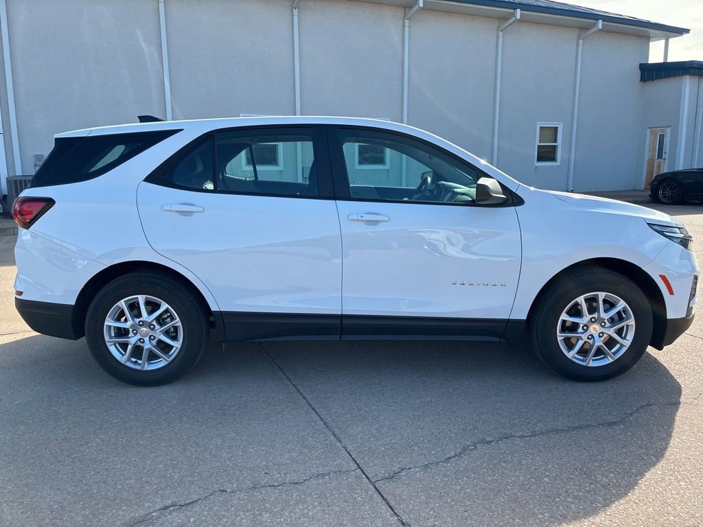 Certified 2023 Chevrolet Equinox LS image 4