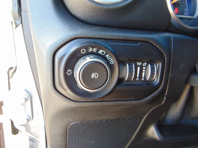 Used 2019 Jeep Wrangler Unlimited Sahara AWD/4WD image 19