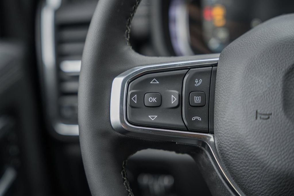 New 2026 RAM 2500 Laramie AWD/4WD image 38