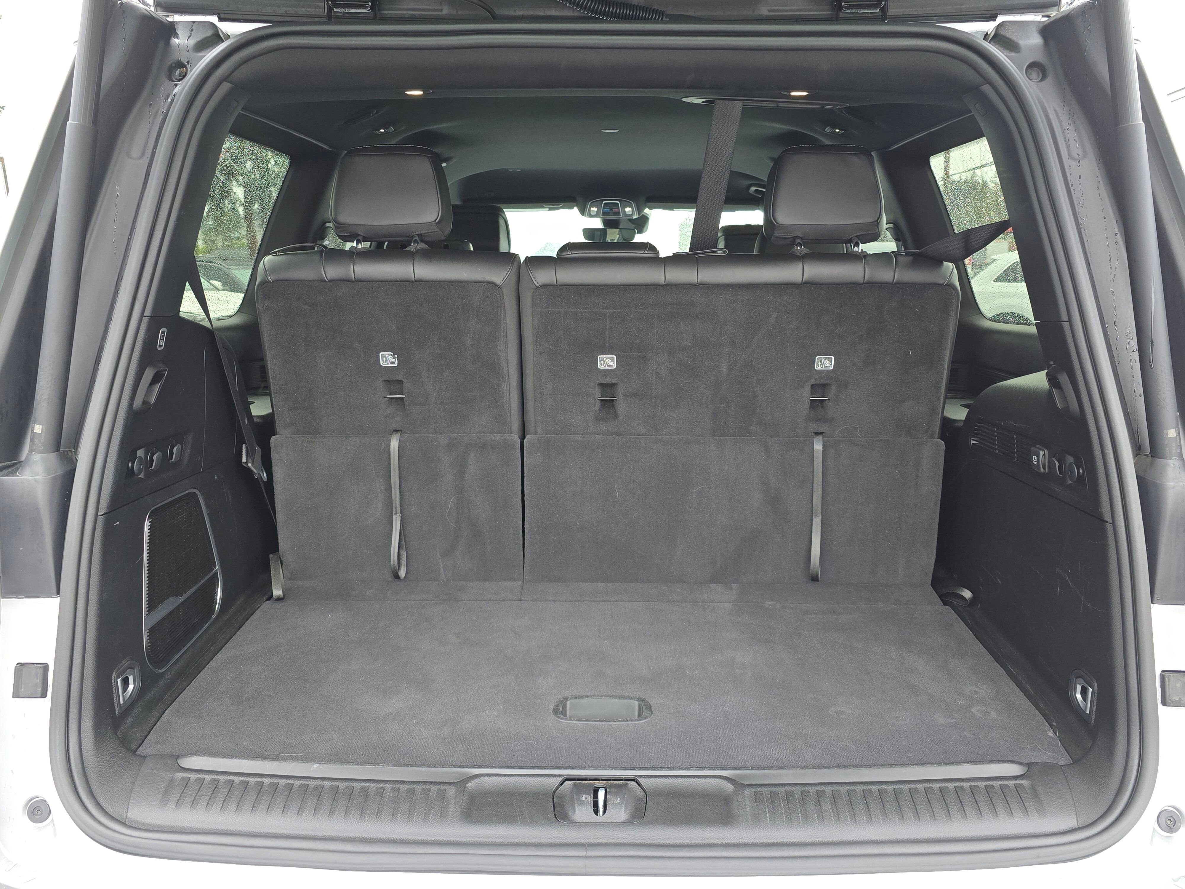 Used 2025 Jeep Wagoneer 4WD image 14