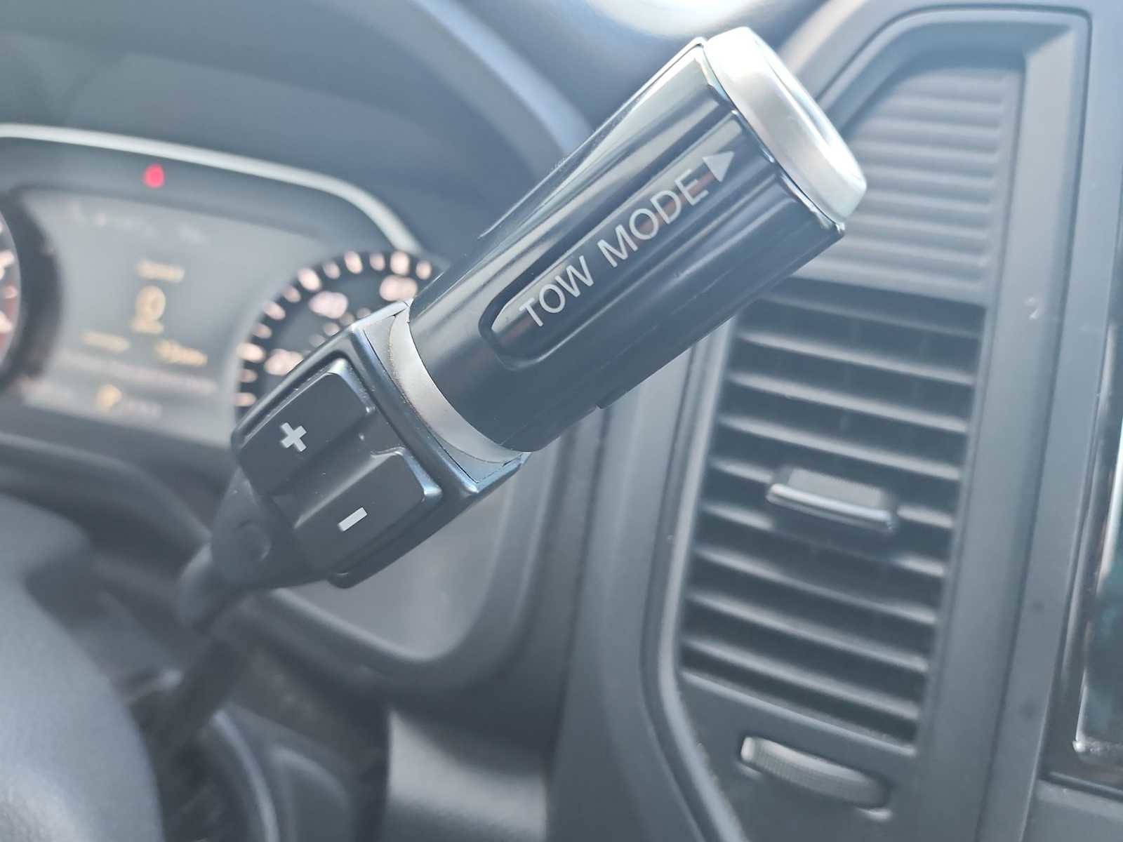 Used 2021 Nissan Titan S w/ S Utility Package image 20