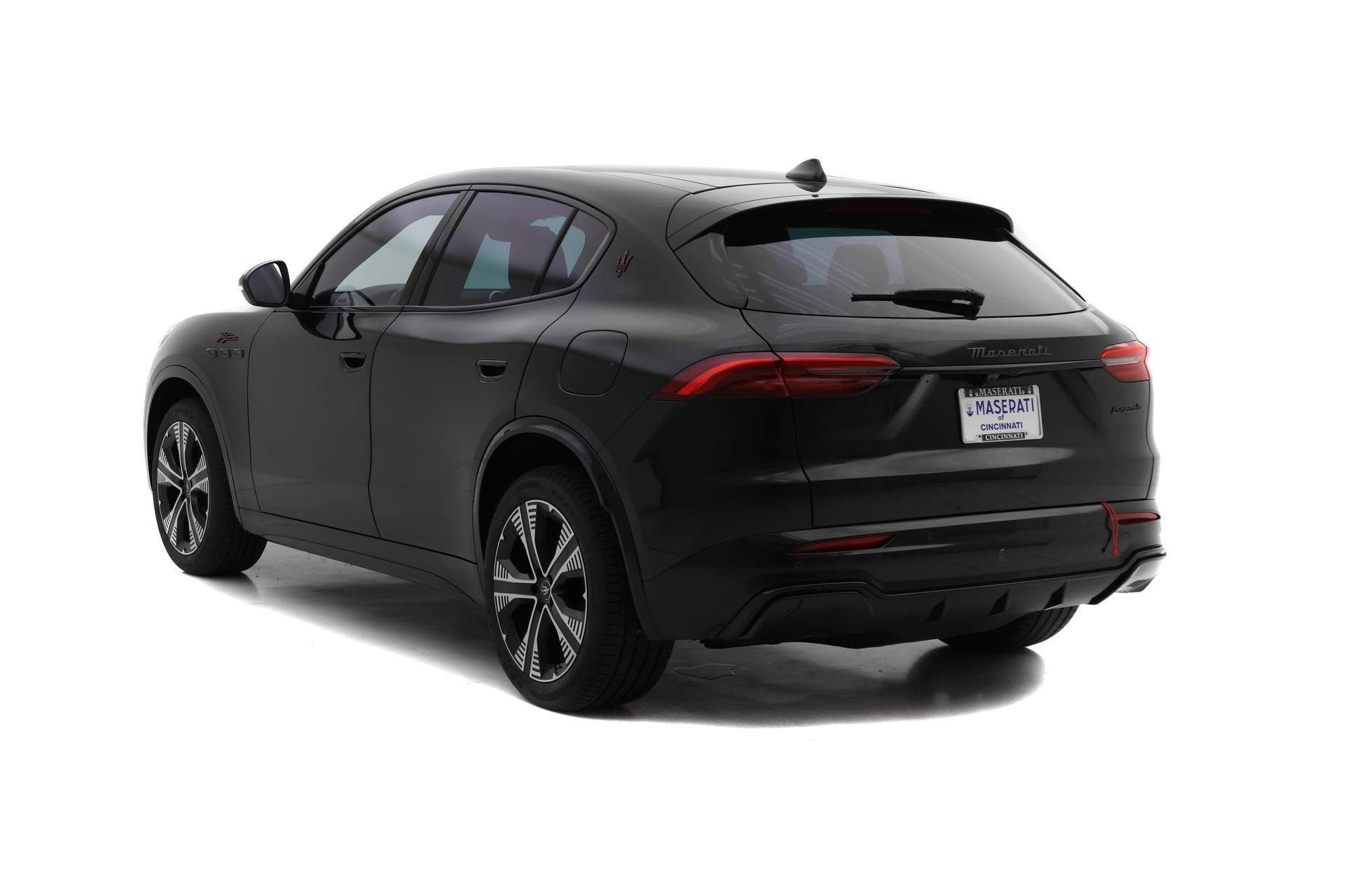 New 2025 Maserati Grecale Folgore image 5