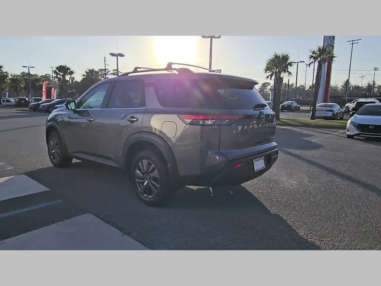 Used 2024 Nissan Pathfinder SV w/ Cargo Package image 28