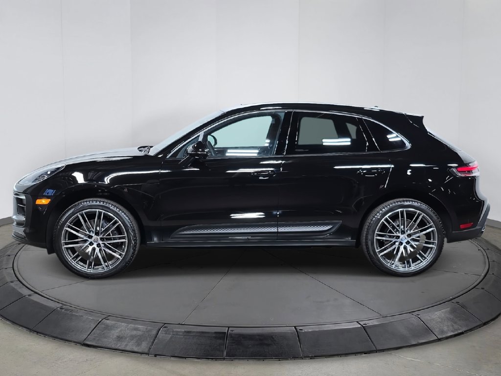Certified 2026 Porsche Macan AWD/4WD image 2