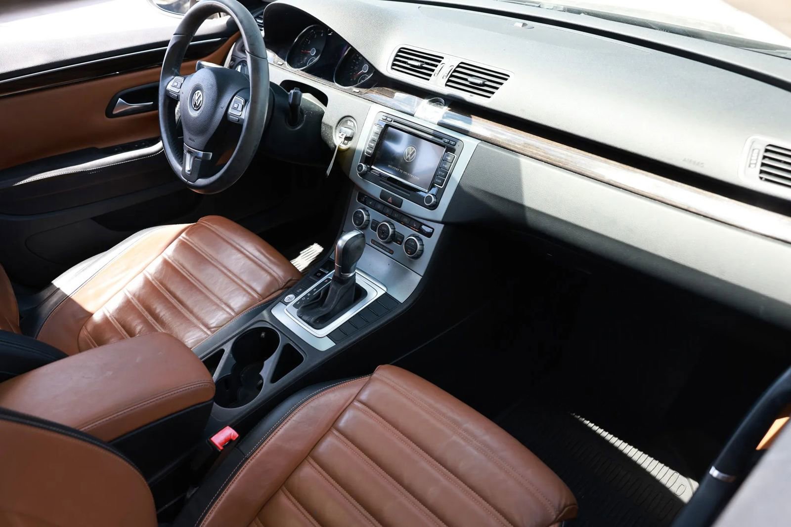 Used 2015 Volkswagen CC Executive FWD image 18