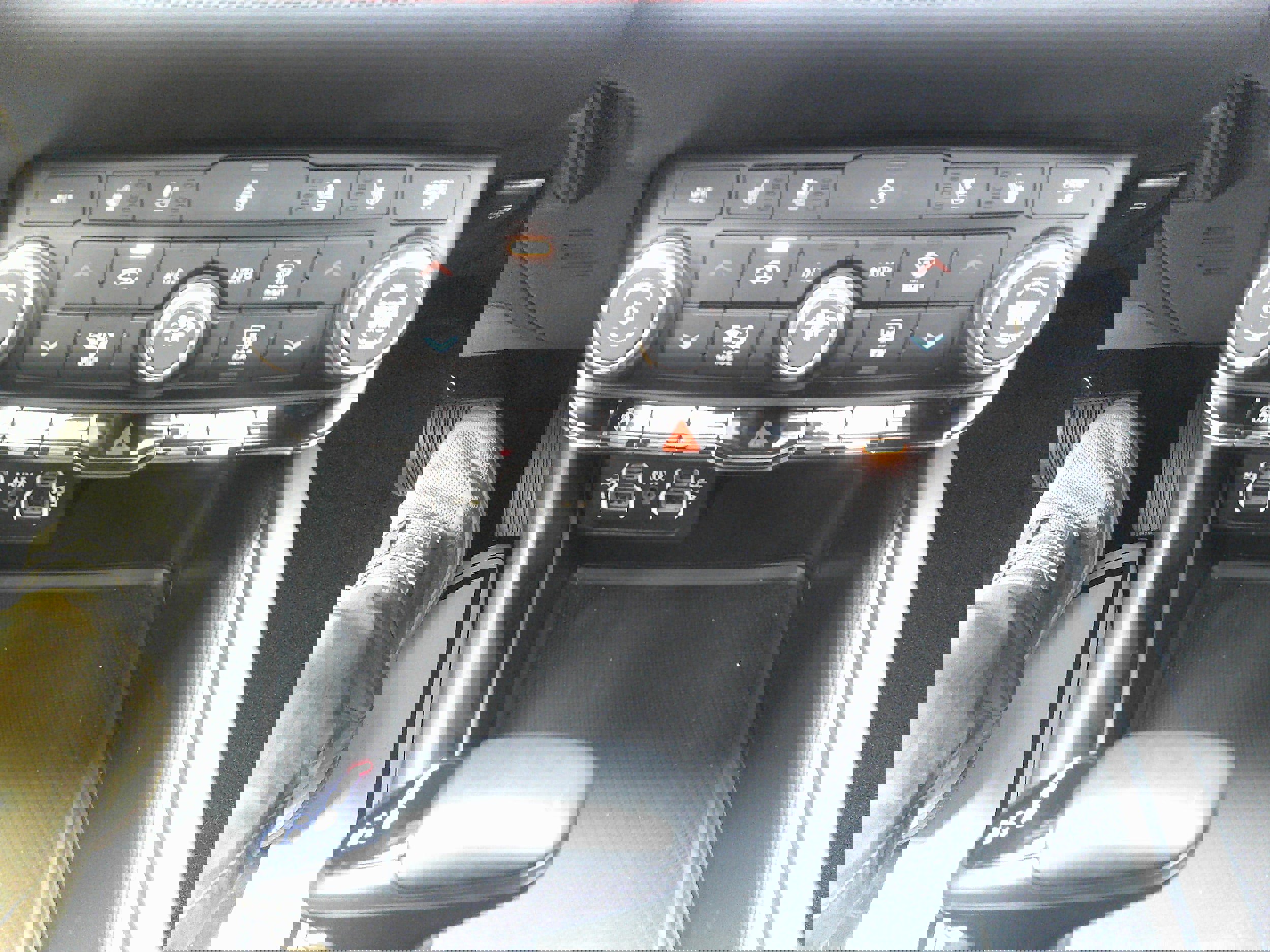 Used 2023 Dodge Durango GT image 30