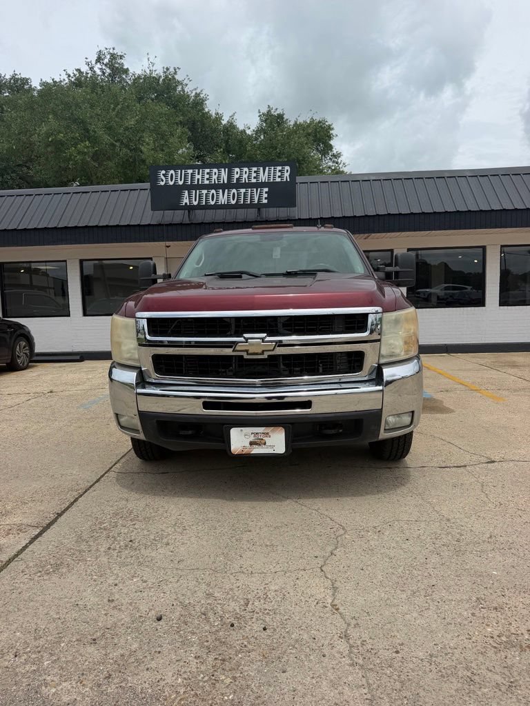 Used 2008 Chevrolet Silverado 3500 LT AWD/4WD image 2